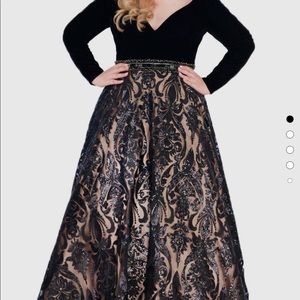 Prom dress, worn once, great condition.